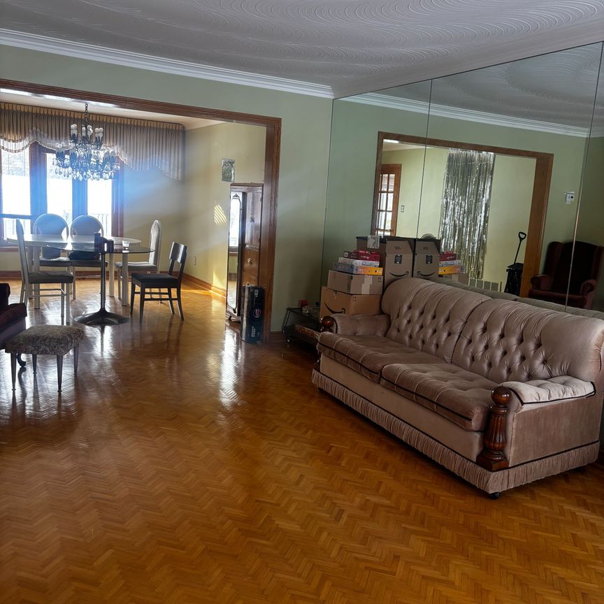 For Lease - 4261 Capilano Court, Mississauga, Ontario - Photo 1