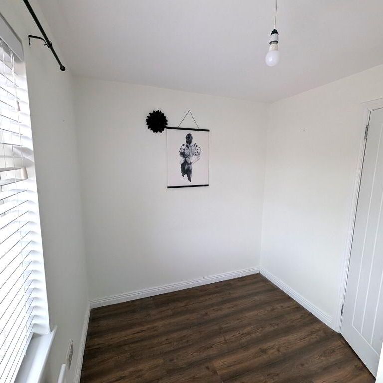 28 Newry Street, Markethill, BT60 1TA - Photo 1