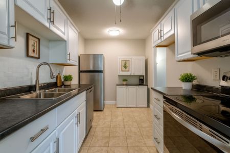 For Lease - 2929 Aquitaine Avenue Unit# 1001, Mississauga, Ontario - Photo 3