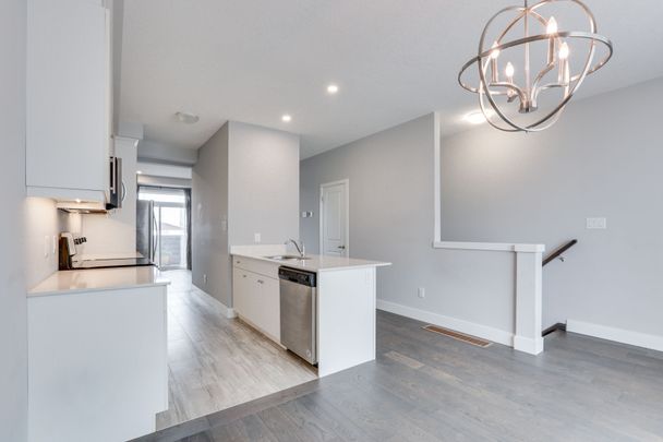 For Lease - 2070 Meadowgate Boulevard Unit# 106, London South, Ontario - Photo 1