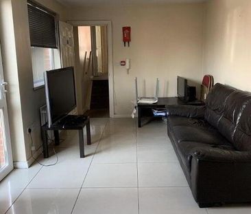 Flat B, 26 Tates Avenue, Belfast, BT9 7BY - Photo 1