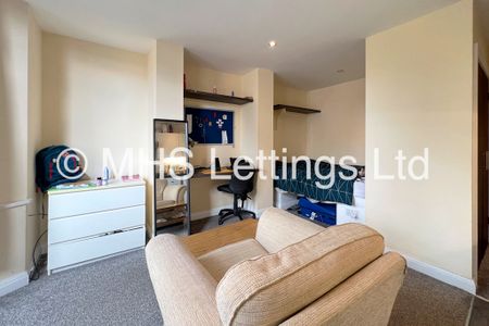 Room 4, 4 Midland Road, Leeds, LS6 1BQ - Photo 2