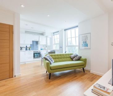 2 bedroom flat to rent - Photo 1