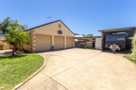Unique style home close to the beach in Anna bay - Photo 2