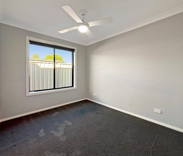 Rosewood Grove Home with a Pool - Photo 6