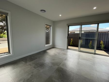 Brand New Townhouse - Photo 5