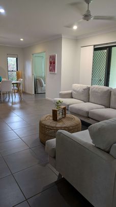 Smithfield - Photo 1