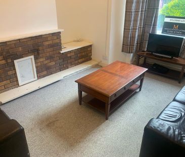 4 bedroom terraced house to rent - Photo 4