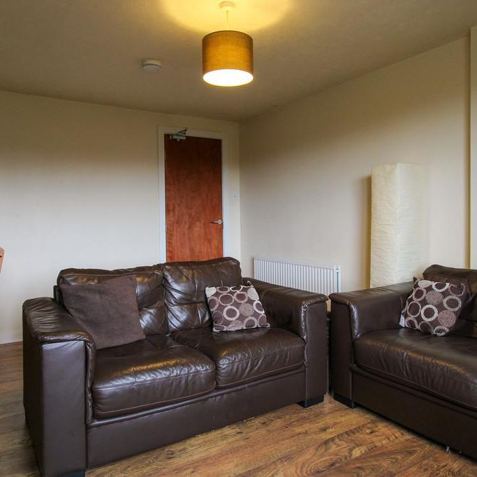 3 bedroom apartment to rent - Photo 1