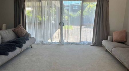 Large Sunny family home - Photo 2