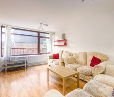 2 bedroom maisonette to rent - Photo 2