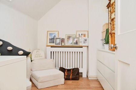 3 bedroom House To Let - Photo 5