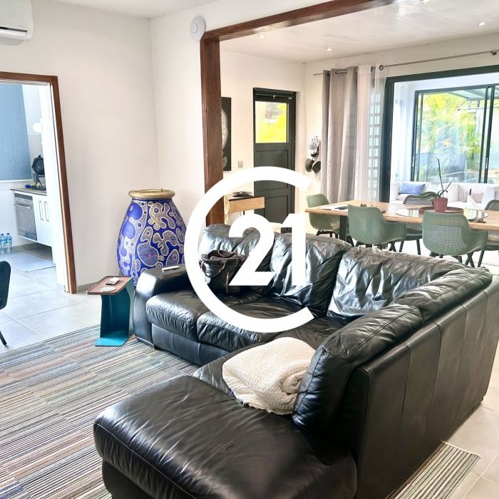 Location Maison 101.00m² 4 pièces Fort de france - Photo 1