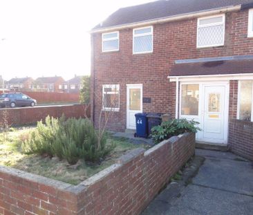 2 bedroom semi-detached house to rent - Photo 6