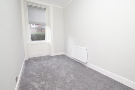 2 bedroom ground floor flat to rent - Photo 3