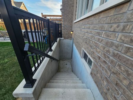 For Lease - 35 Beasley Street Unit# Lower, Whitby, Ontario - Photo 4