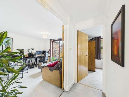 Onega Gate, Surrey Quays, SE16 - Photo 2