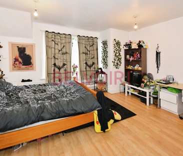 5 bedroom semi-detached house to rent - Photo 5