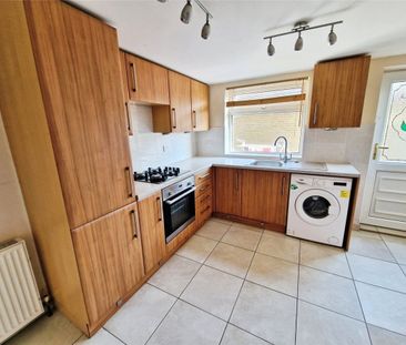Windy Bank Lane, Liversedge, West Yorkshire, WF15 - Photo 3