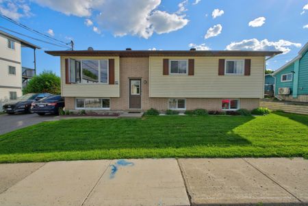 For Lease - 522 St Louis Street, Clarence-Rockland, Ontario - Photo 3