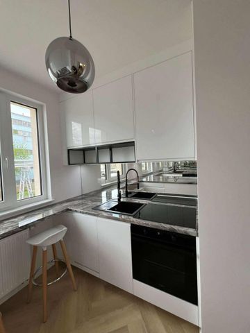 Na wynajem – 3‑pokojowe mieszkanie w Dzielnicy Waw - Photo 4