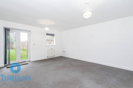 3 bed Town House for Rent - Photo 2