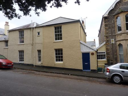 Alexandra Road, Clevedon - Photo 2