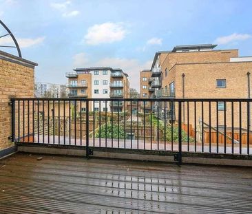 Emerald Square, Roehampton, London, SW15 - Photo 1