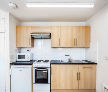 Comeragh Road, Brook Green, W14, London - Photo 1
