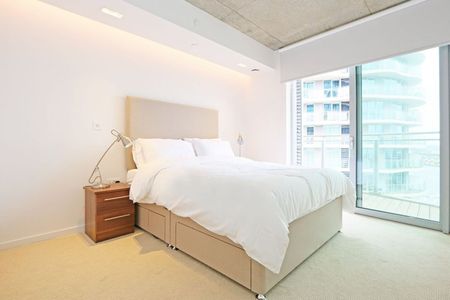 2 Bed Flat, Tidal Basin Road, E16 - Photo 2