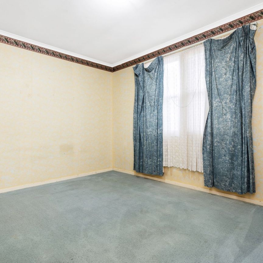 Charming 3-Bedroom Home with Spacious Yard - Photo 1