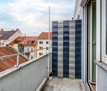 Top location in the university district - Photo 1