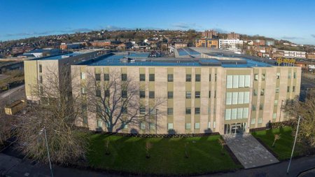 Studio to rent - Photo 4