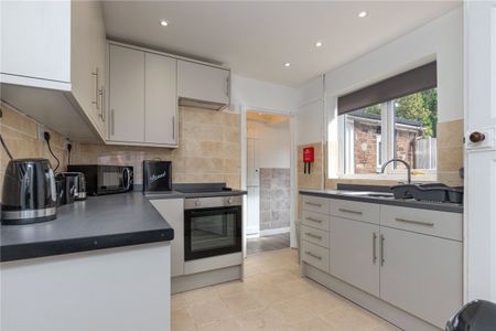 St. Andrew's Drive, Newcastle, Staffordshire, ST5 - Photo 5