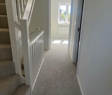 3 bedroom terraced house to rent - Photo 5