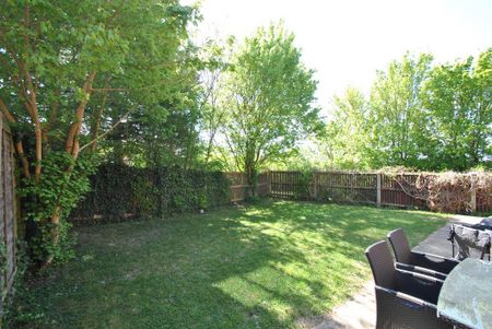 3 bedroom detached house to rent - Photo 2