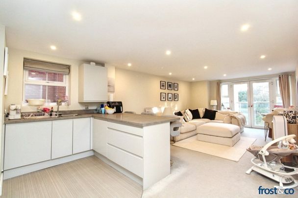 Bournemouth Road, Ashley Cross, Poole - Photo 1