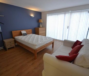 4 bedroom townhouse to rent - Photo 5