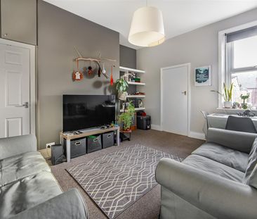 2 bed flat to rent in Trewhitt Road, Newcastle Upon Tyne, NE6 - Photo 1