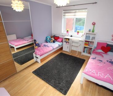2 bedroom House To Let - Photo 2