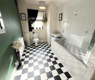 1 bedroom in a house share to rent - Photo 4