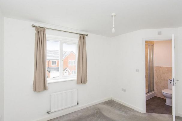 3 bedroom end of terrace house to rent - Photo 1