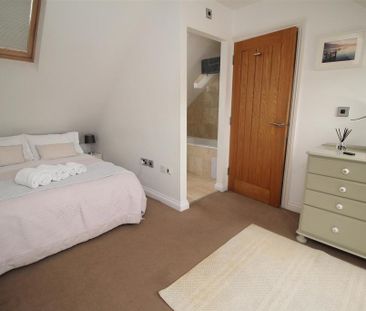 3 bedroom terraced house to rent - Photo 5