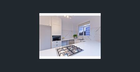 INNER CITY LUXURY LIVING - UNFURNISHED APARTMENT - Photo 3