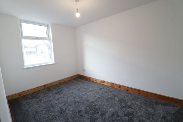 4 Bedroom Mid Terraced House To Rent - Photo 1