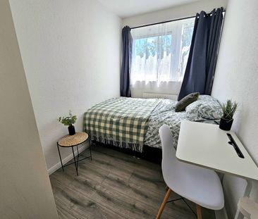 Room in a Shared Flat, Dowler House, E1 - Photo 4