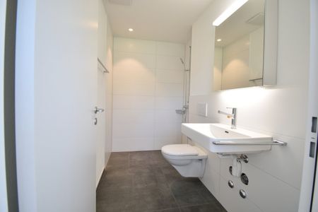 Modern wohnen mit Weitblick und 57 m² privater Terrasse - Photo 2