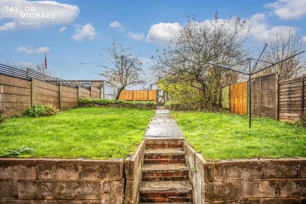 5 bedroom terraced house to rent - Photo 1