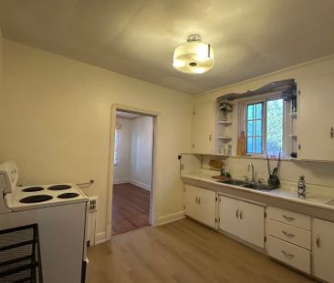 For Lease - 389 Lawrence Avenue, Toronto, Ontario - Photo 4