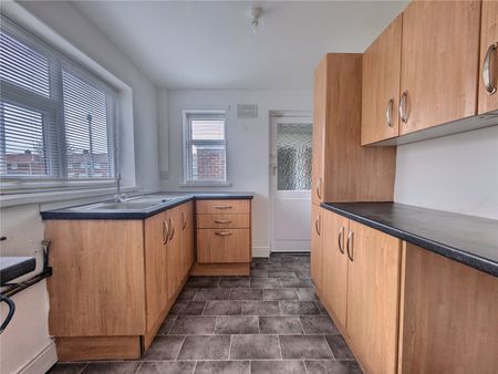 3 bed semi-detached house to rent in Bridnor Road, Middlesbrough, TS3 - Photo 5